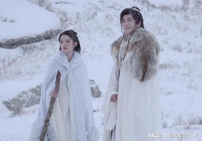 李沁與曾舜晞攜七夜雪團(tuán)隊(duì)共舞初雪，演繹冬日浪漫戀曲